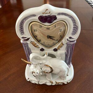 Elephant Manix Quartz Clock (White & Gold)
